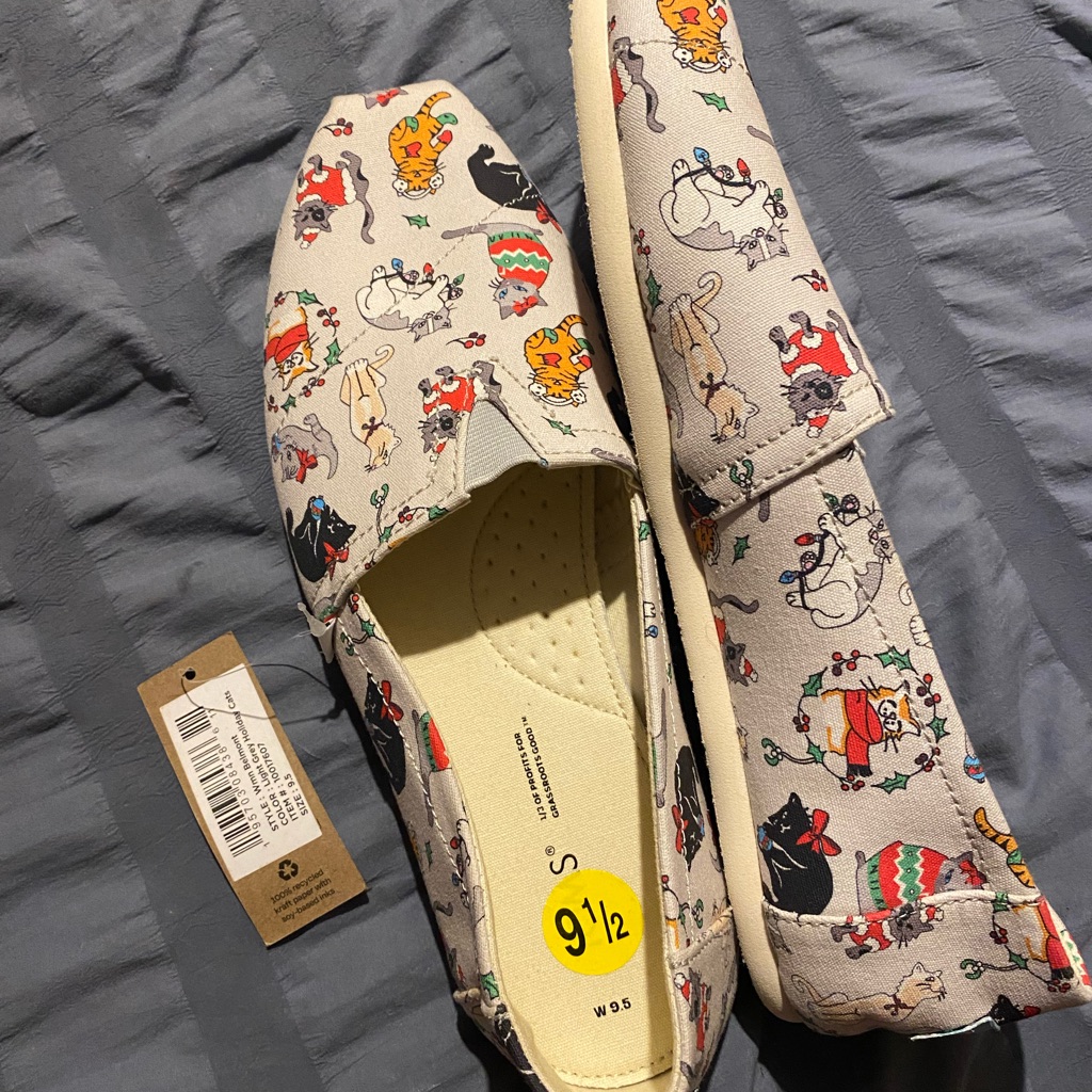 Toms Christmas Holiday Cats Shoes New 9.5 Christmas Cats